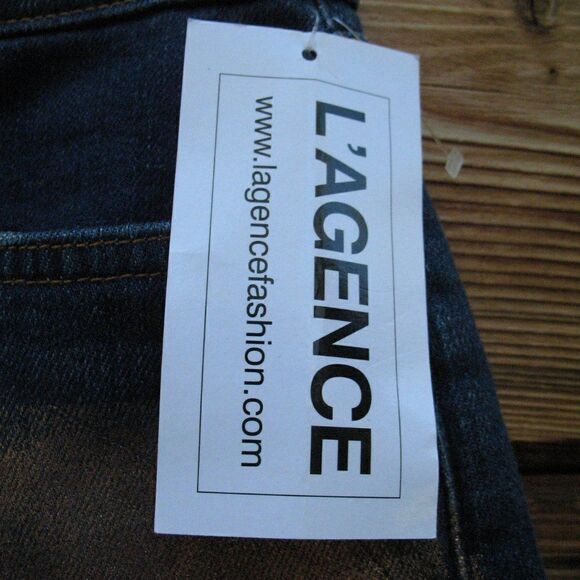 NWT L'agence Zoe Perfect Fit Denim Jean Shorts - Picture 8 of 8